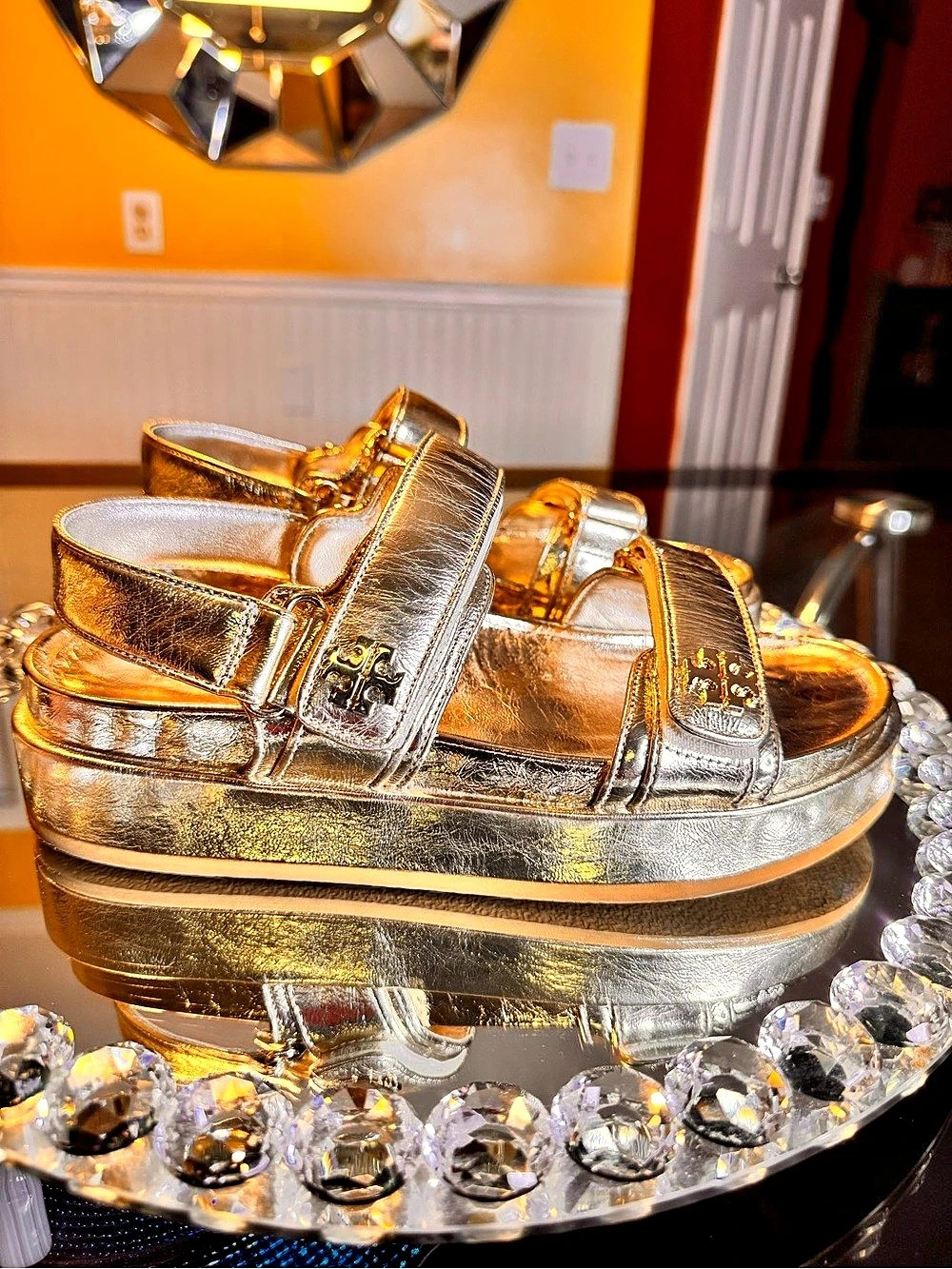 Tory Burch Kira Sport Sandal in Spark Gold. Size 9